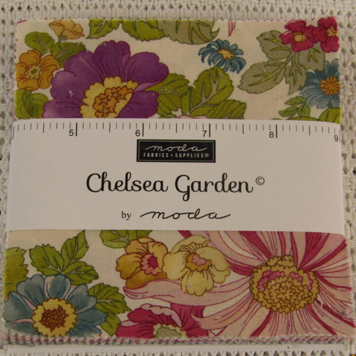 Chelsea Garden - Charm Pack
