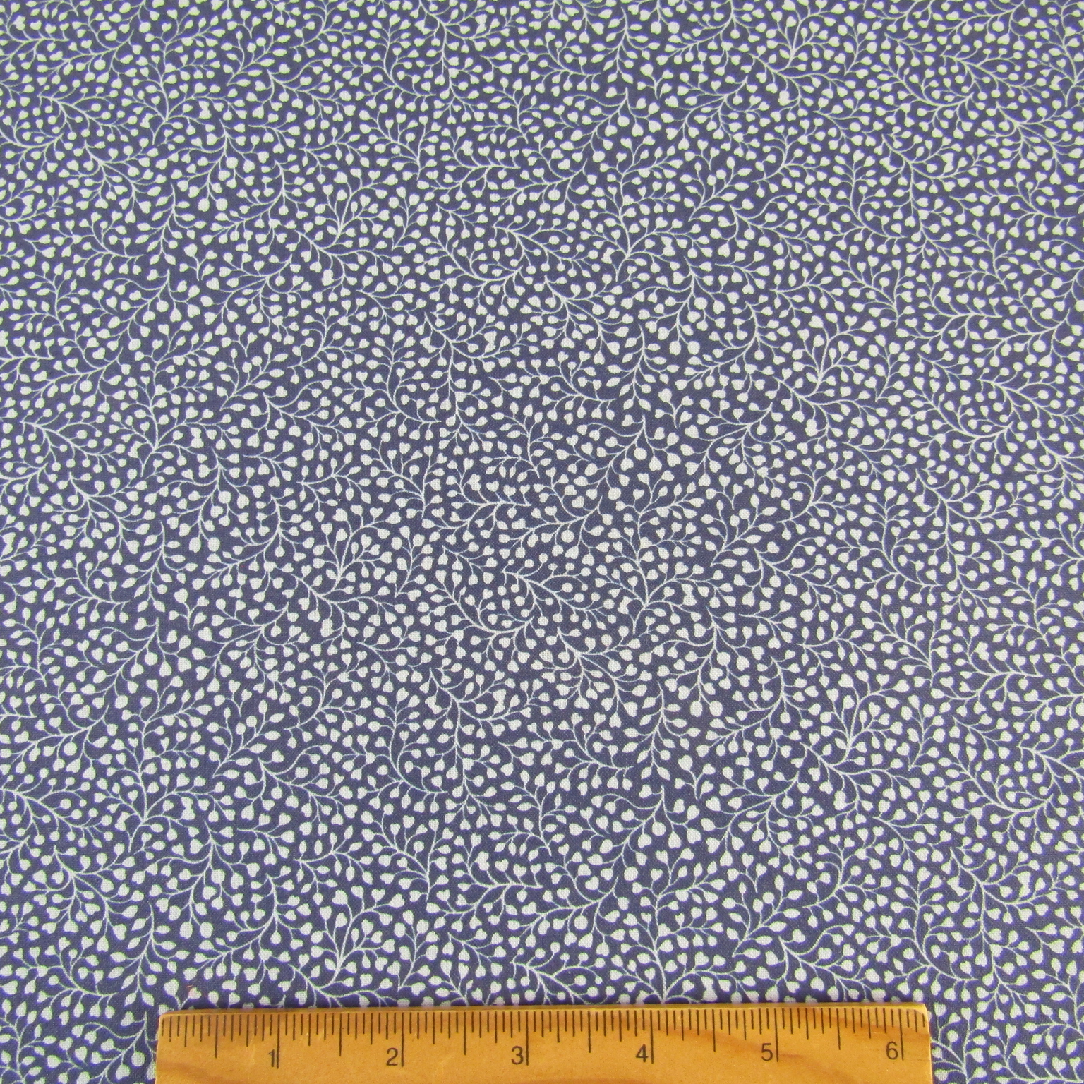 Chelsea Garden - Navy Vine