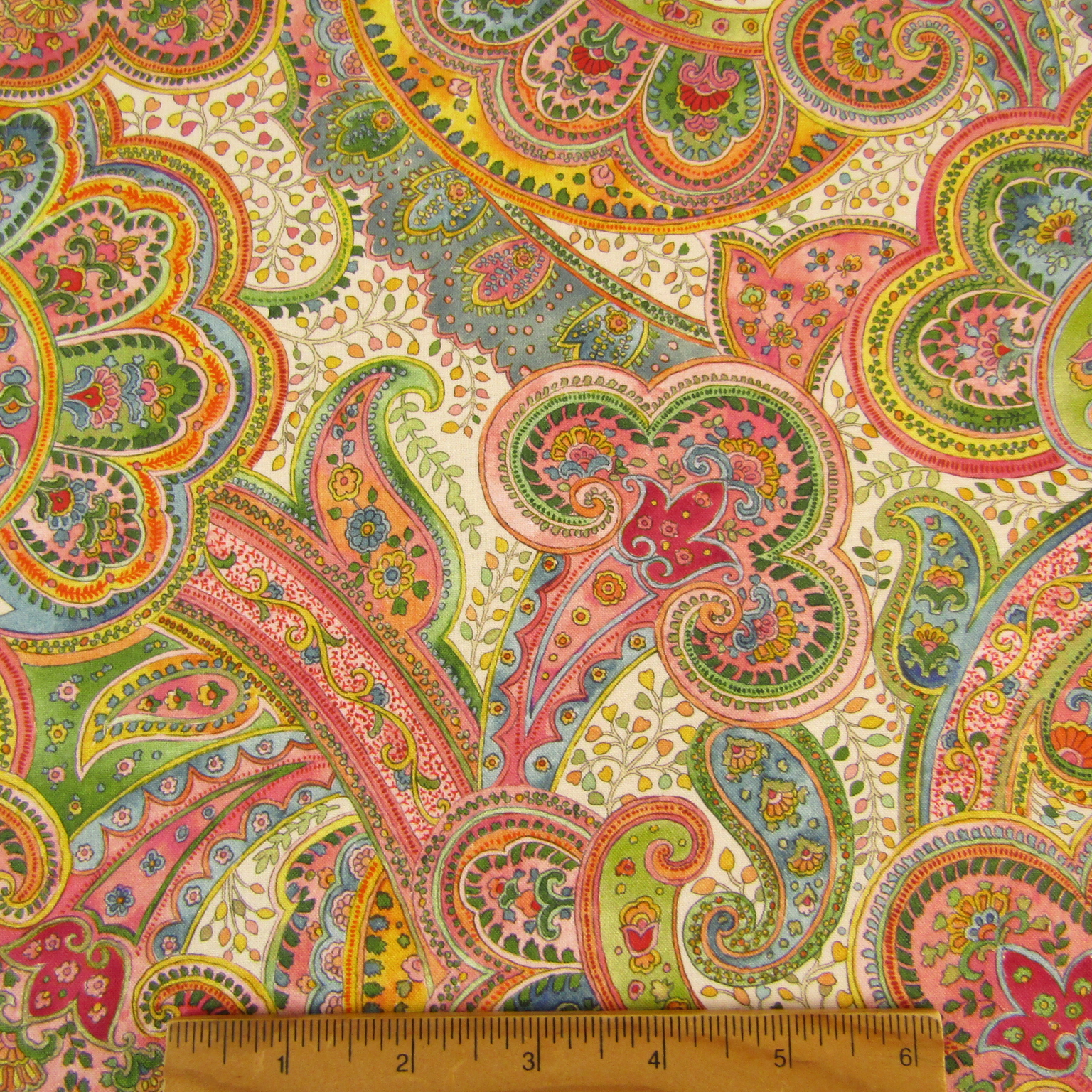 Chelsea Garden - Paisley on Cream